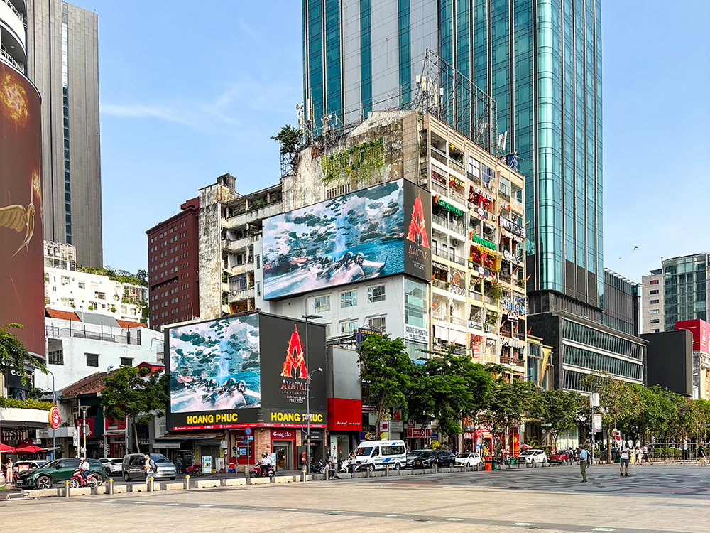 グエンフェ通りのカフェアパート