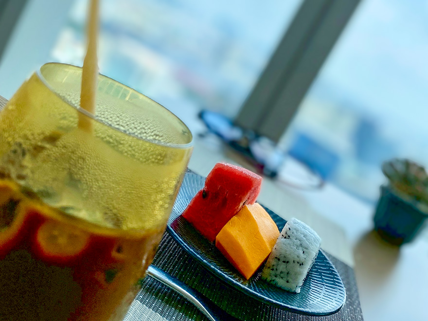 セドナスイーツ28階 「The Straits Kitchen & Bar」