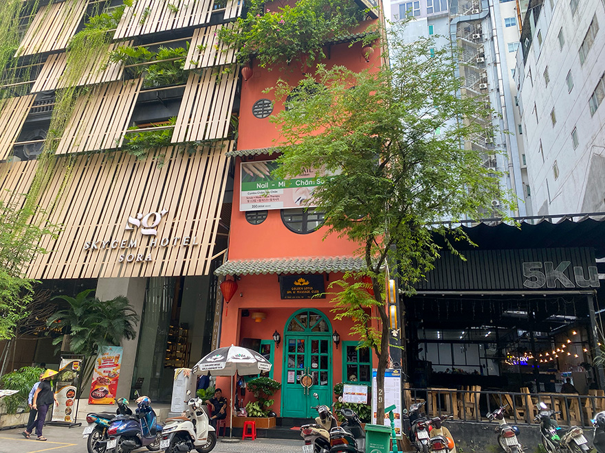 Golden Lotus Spa & Massage Club