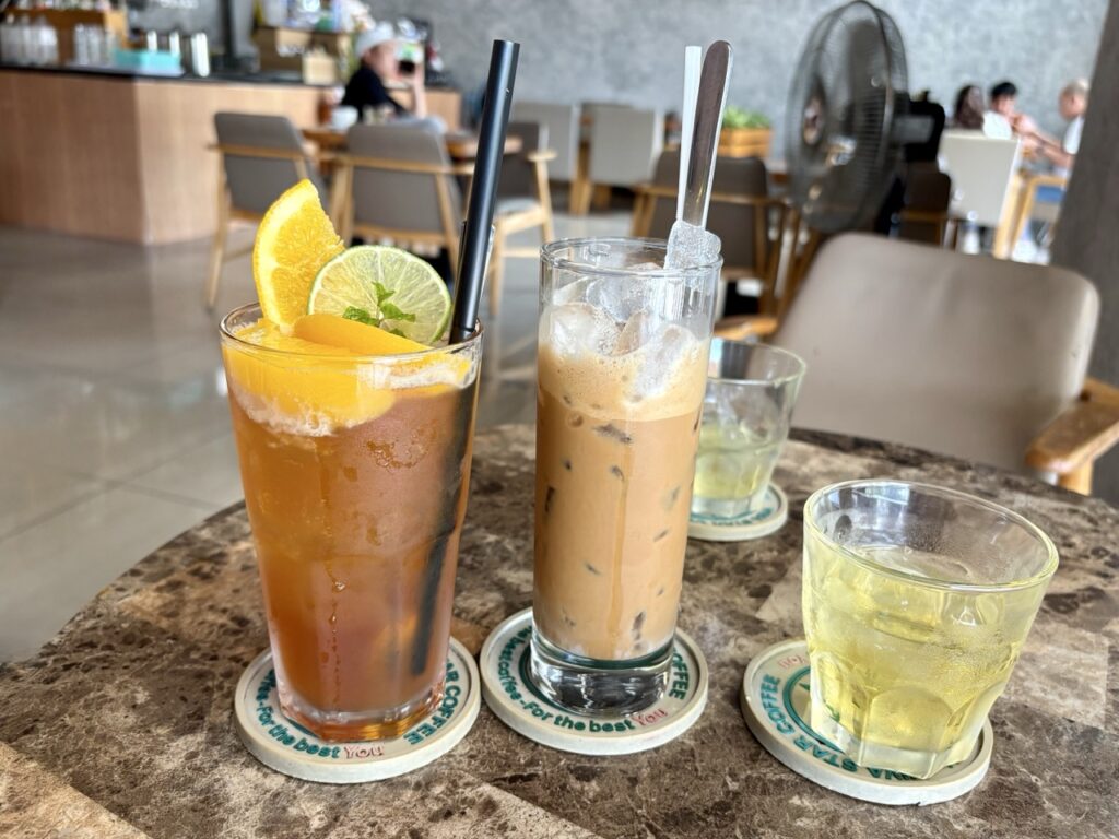 ホーチミンのカフェ