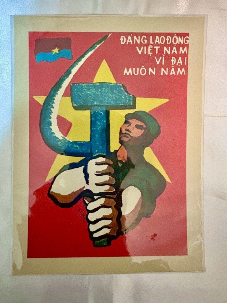 ホーチミン1区のRice Old Propaganda Postersというプロバガンダアート