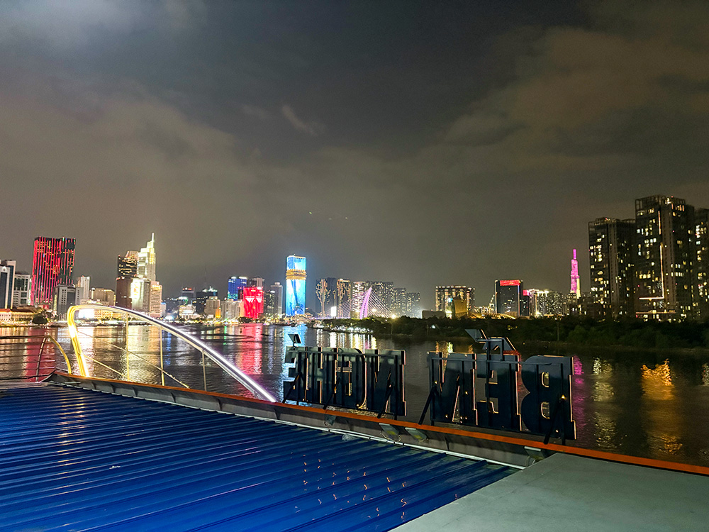 ベンゲー号のデッキ