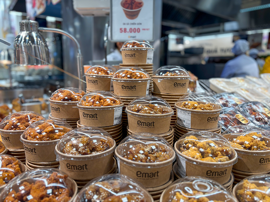 ティソモール」の地下を独占する韓国系スーパー「Emart」の惣菜