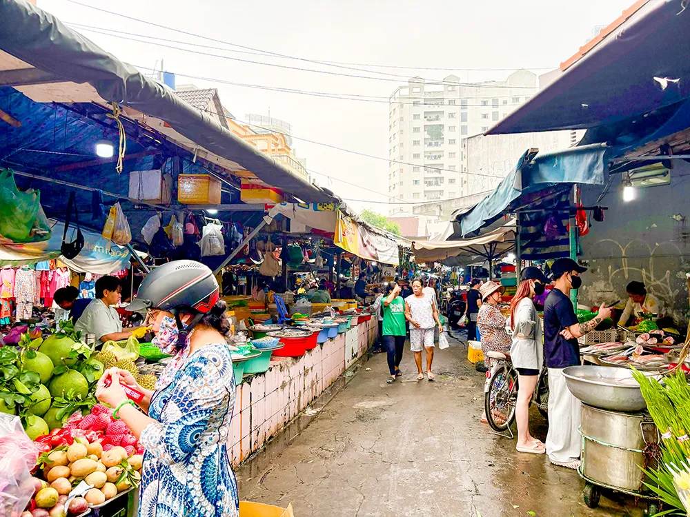 ホーチミン1区、タイビン市場
