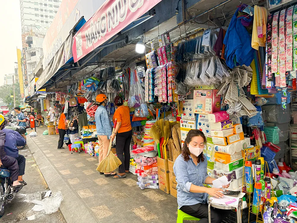 ホーチミン1区、タイビン市場