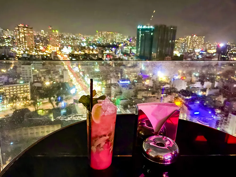 Chill Skybar & Dining　ホーチミン　チルスカイバー