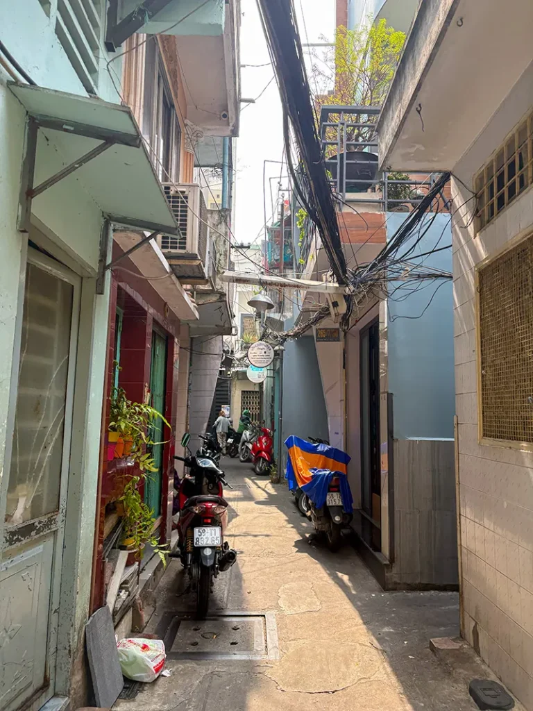 ホーチミン１区、ブイビエン地区のヘム