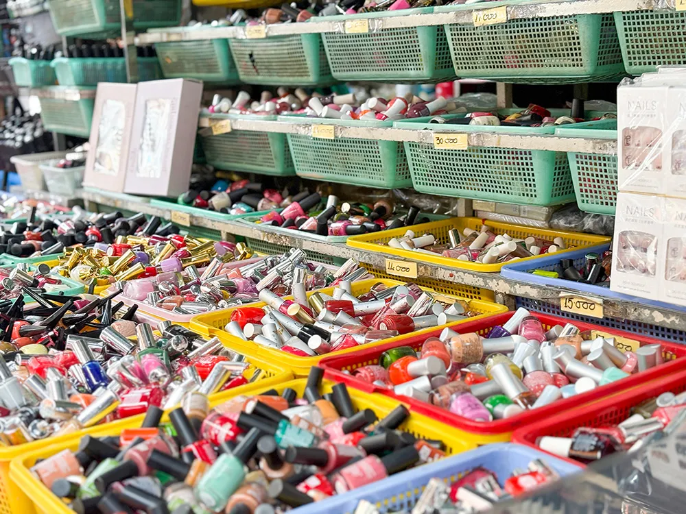 ホーチミン５区キムビエン市場