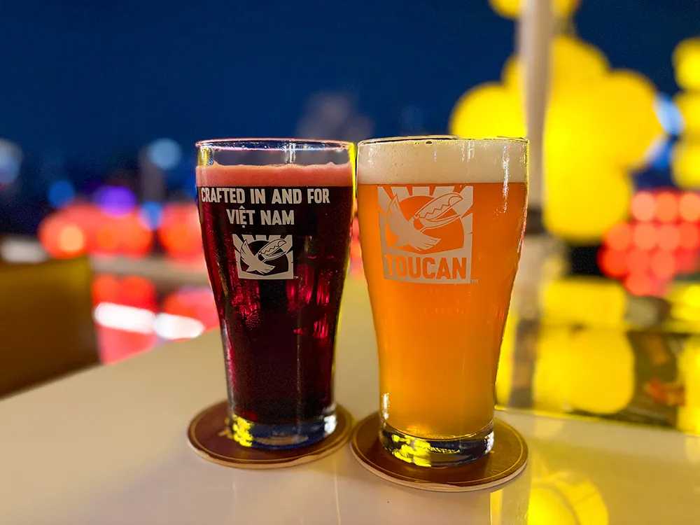 ブイビエン「The View Rooftop Bar」ビール