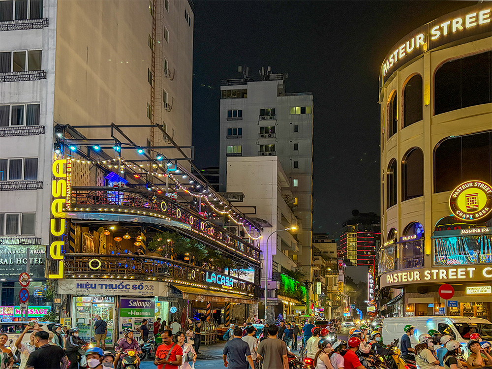 ブイビエン通りの入り口