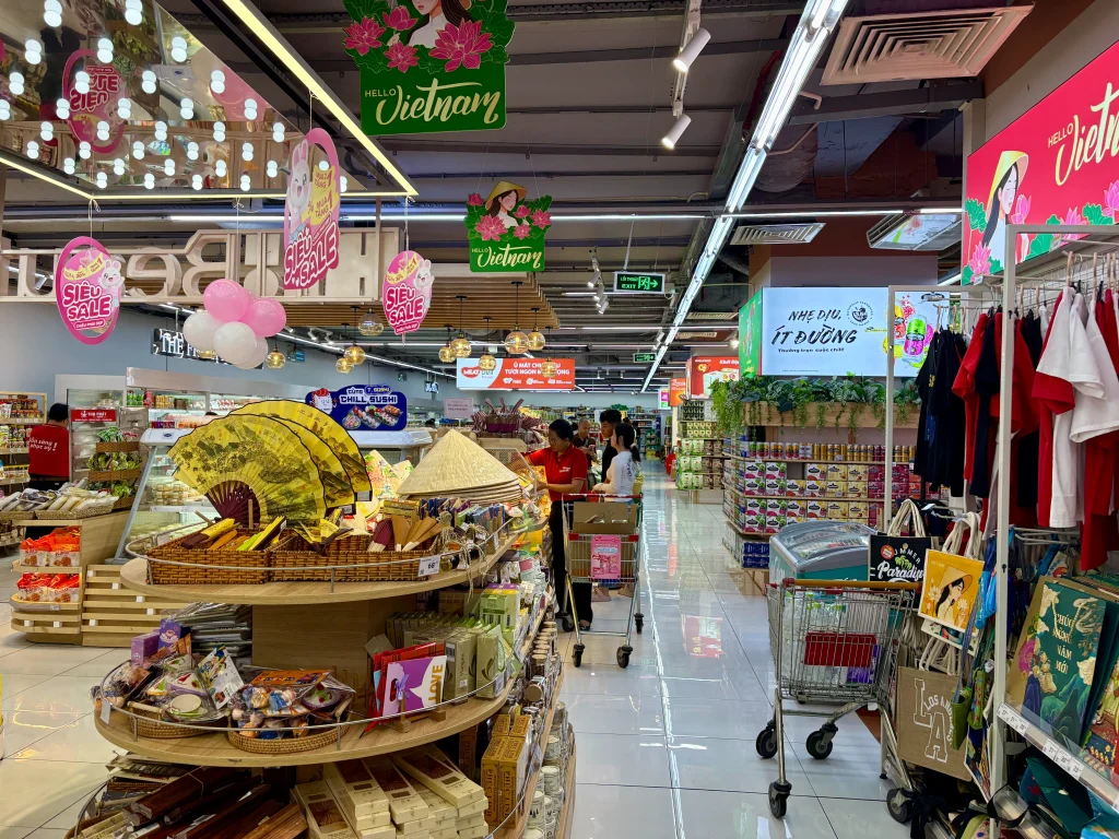 winmart 2026年3月撮影　ビンコムセンターのスーパー