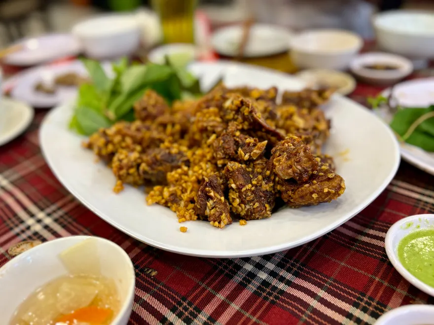 Bia Hơi Hà Nội Tân Sơn Nhất(ビアホイ ハノイ タンソンニャット)の料理